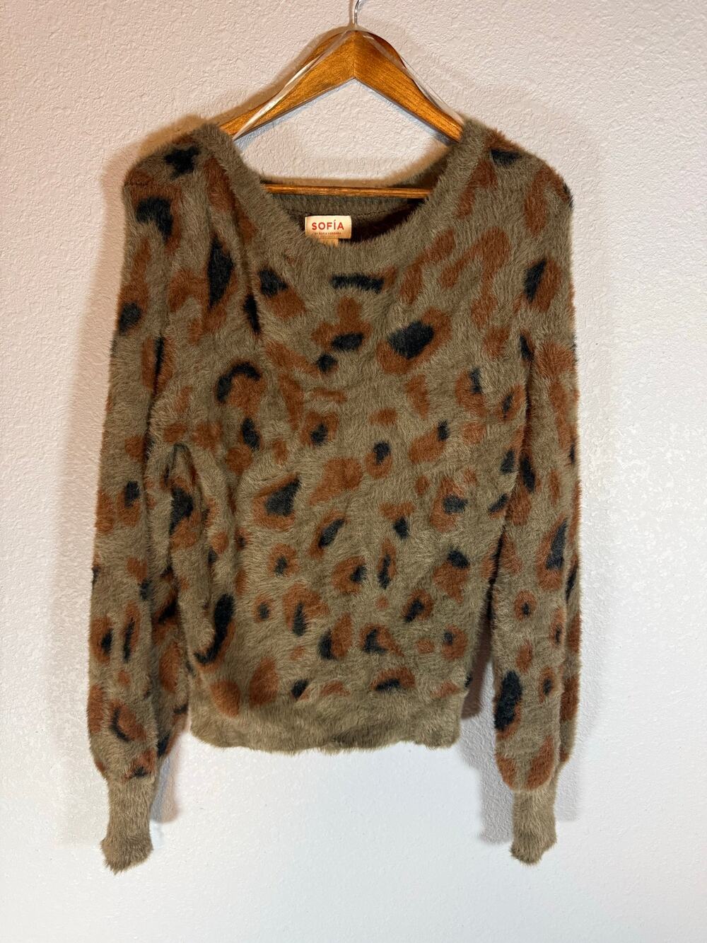 Sofia by Sofia Vergara Small Leopard Print Fuzzy Knit Sweater
